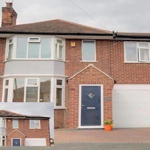 Luxurious 4 Bedroom Detached Family Home Burton Joyce Exterior photo