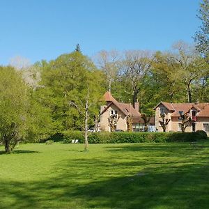 فيلا Gite Dans Un Domaine Historique شيفروز Exterior photo