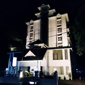 فندق Vyshak International Payyannur Exterior photo