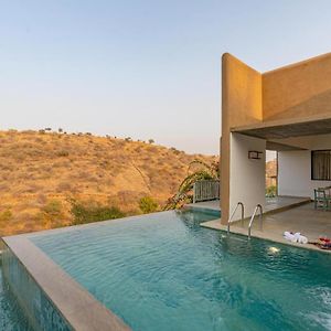 أُودايبور Stayvista'S Sage Scenery - Mountain-View Villa With Infinity Pool & Terrace Exterior photo