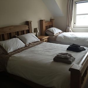 فيلا Oatlands Self Catering Lets هيلزبره Room photo