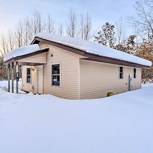 فيلا Wooded Danbury Cabin With Grill And Fire Pit! Exterior photo