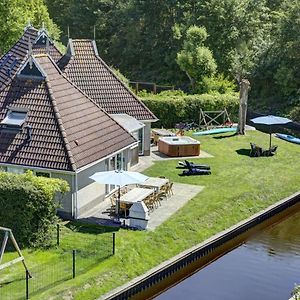 Earnewâld Majestic Holiday Home In Friesland With Jetty Exterior photo
