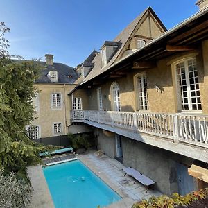 La Maison Aux Murs Anciens Et Ses Chambres تارْب Exterior photo