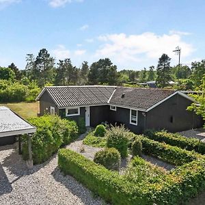 Rødby Lovely Cottage That Exudes Cosiness And Holiday Atmosphere, Exterior photo