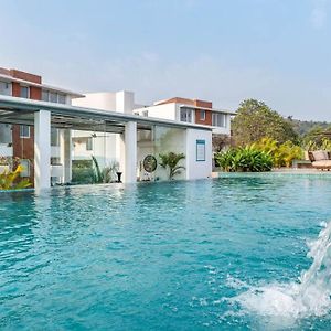 Nerul  2Bed Stylish Home W Rooftop Pool Nr Candolim Beach Exterior photo