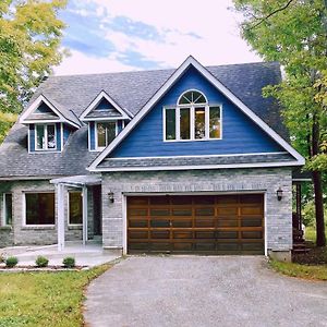 Lakeview Cottage With Private Jacuzzi Bobcaygeon Exterior photo