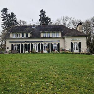 فندق Aux Berges Du Lac De Mondon Mailhac-sur-Benaize Exterior photo