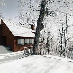 Lyndhurst Winter Retreat At Oak Ledge! Ski Tips & Cozy Sips Exterior photo