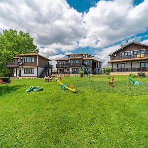 Hotel Complex Zlatnata Ribka دورانكولاك Exterior photo