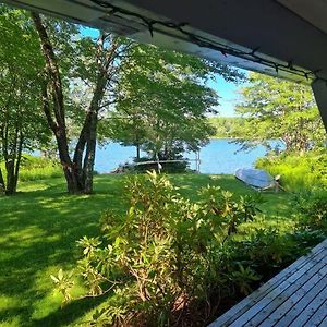 ماهوني باي Sherbrooke Lake Cottage With Private Beach Exterior photo