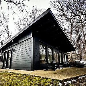 لوراي Black Walnut Cabin Exterior photo