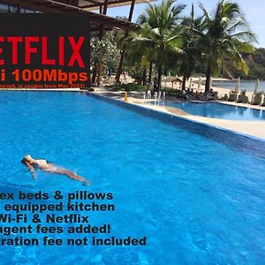Beach Condos At Pico De Loro Cove - Wi-Fi & Netflix, 42-50"Tvs With Cignal Cable, Uratex Beds & Pillows, Equipped Kitchen, Balcony, Parking - Guest Registration Fee Is Not Included ناسوجبو Exterior photo