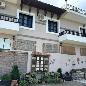 فندق Bed & Breakfast Local Living Edi بيرات Exterior photo