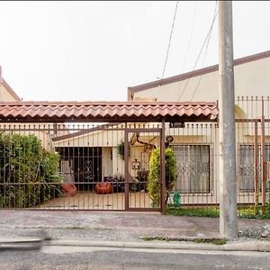 Quesada  Casa Sarita - Cerca Del Juan Castro, Hospital Y Tribunales Exterior photo
