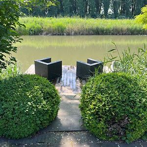 فيلا Domaine De La Bergerie Zuid-Beijerland Exterior photo