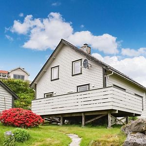 هايوغِسون Beautiful Home In Sveio With Wifi Exterior photo