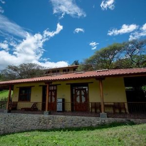 فيلا لوخافي Vilcabamba Casa / Granja Vilcabamba House / Farm Exterior photo