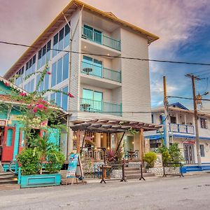 فندق Azul Bocas Town Exterior photo