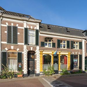 شقة Huis Met De Leeuwenkoppen ديرين Exterior photo
