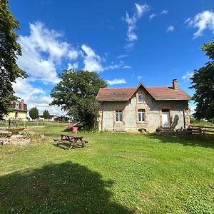 فيلا Gite Chaumiere Chateau De La Bouchatte Chazemais Exterior photo