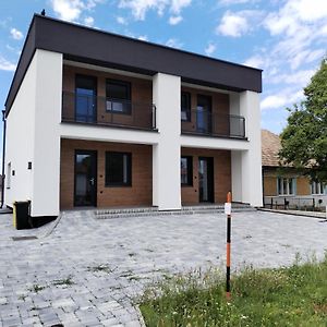 شقة Apartman Pri Parku Solcany Exterior photo