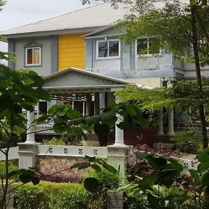 فندق Oyo 92778 Rumah Massagena Syariah Enrekang Exterior photo