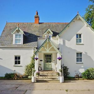 فيلا Hazelhurst Farm Sway Exterior photo