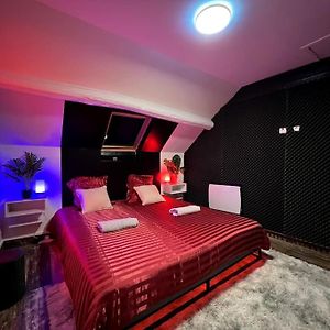 Souppes-sur-Loing Red Love-Room / Balneo & Plus ! Exterior photo