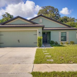 فيلا Tavares Retreat With Covered Patio And Private Yard Exterior photo