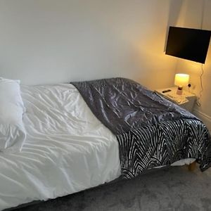 فيلا كوربيفي *Brand New* Renovated 3 Bed With Parking & Wifi Exterior photo