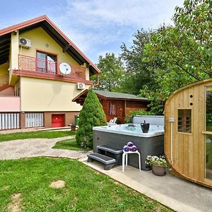 Ludbreg Cozy Home In Vinogradi Ludbreski With Sauna Exterior photo