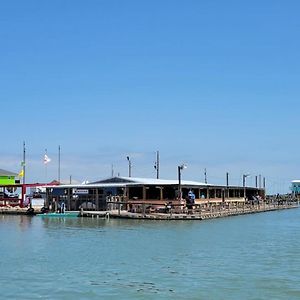 شقة Indianola Fishing Marina Blue Shark بورت لافاكا Exterior photo