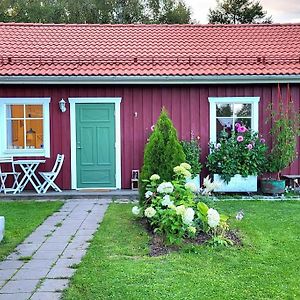 شقة Cabin Located In A Traditionally Swedish Setting! أوميو Exterior photo