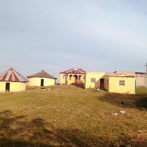 شقة Tshezi Family Ngqeleni Exterior photo