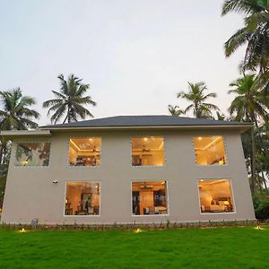 Uva Sands Beach Resort كوندابور Exterior photo