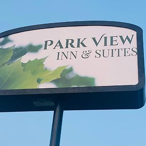 Hoisington Park View Inn & Suites Exterior photo