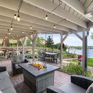 Fox Lake Lakefront Oasis W/ 2 Fire Pits, Game Room & Kayaks Exterior photo