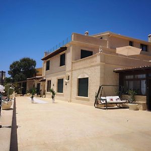 مبيت وإفطار سان ليون Lala Salama Exterior photo