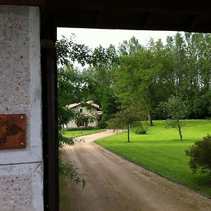 مبيت وإفطار Montceaux Moulin Crozet Exterior photo