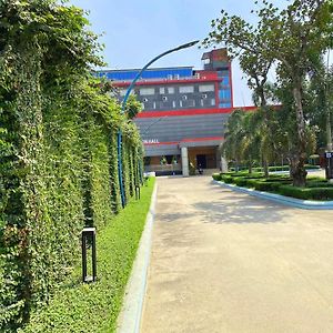 Gazipur Cculb Resort & Convention Hall Exterior photo