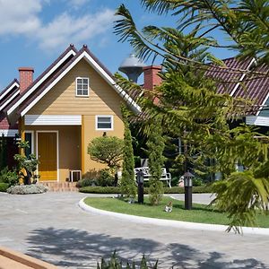 Picha Ville Resort Watthana Nakhon Exterior photo