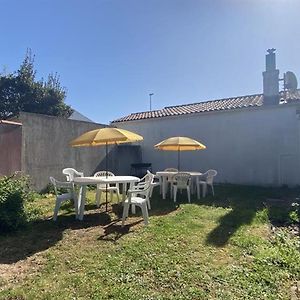 فيلا Maison Au Coeur De La Bree-Les-Bains - 6 Couchages, Jardin Clos, Proche Plage, Wifi Gratuit - Fr-1-246A-156 Exterior photo