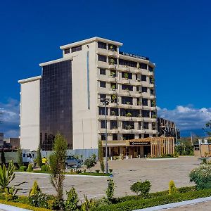 The Glacier Hotel نانيوكي Exterior photo