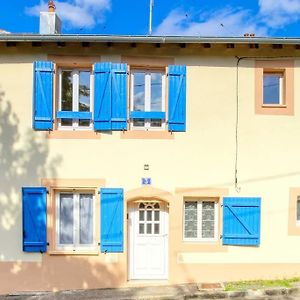 شقة Badonviller  في Aux Volets Bleus Exterior photo