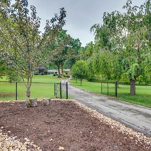 شقة Idyllic Cave Spring Studio With Patio And Fire Pit! Exterior photo