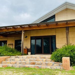 فندق Rammed Earth Retreat Wagin Exterior photo