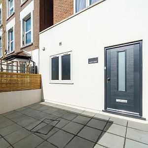 شقة Cosy Tooting Retreat: 2-Bed Gem لندن Exterior photo