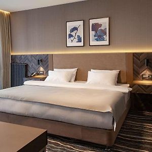 فندق Doubletree By Hilton فلاديكافكاز Room photo