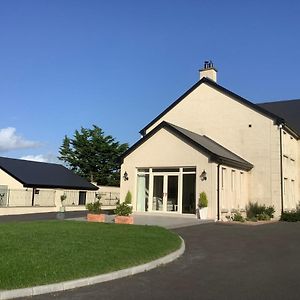 مبيت وإفطار إيننيسكيلن Radharc Na Cuilcagh Exterior photo